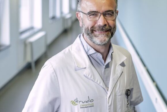 Dr. Johan Darcis